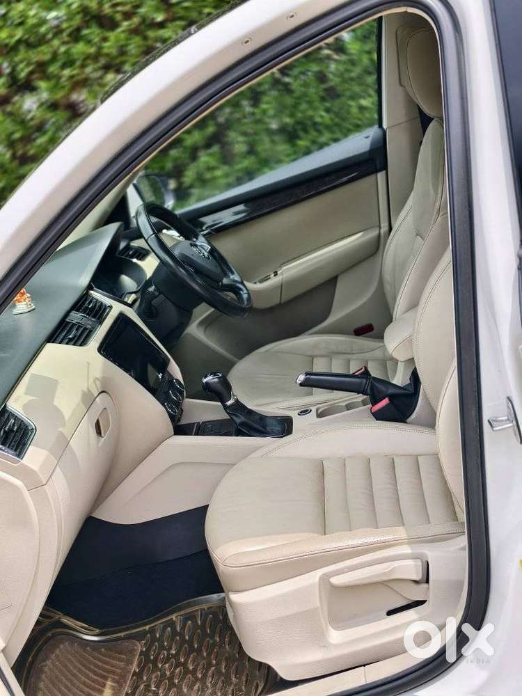 Skoda Octavia Elegance 2.0 Tdi At, 2015, Diesel