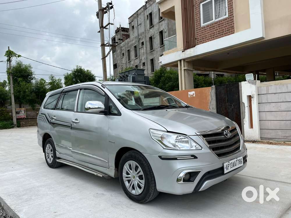 Toyota Innova 2.5 G (diesel) 8 Seater, 2011, Diesel