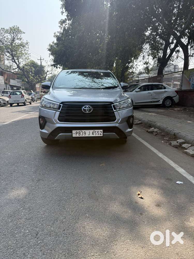 Toyota Innova Crysta 2.8 Gx At 8s, 2021, Diesel