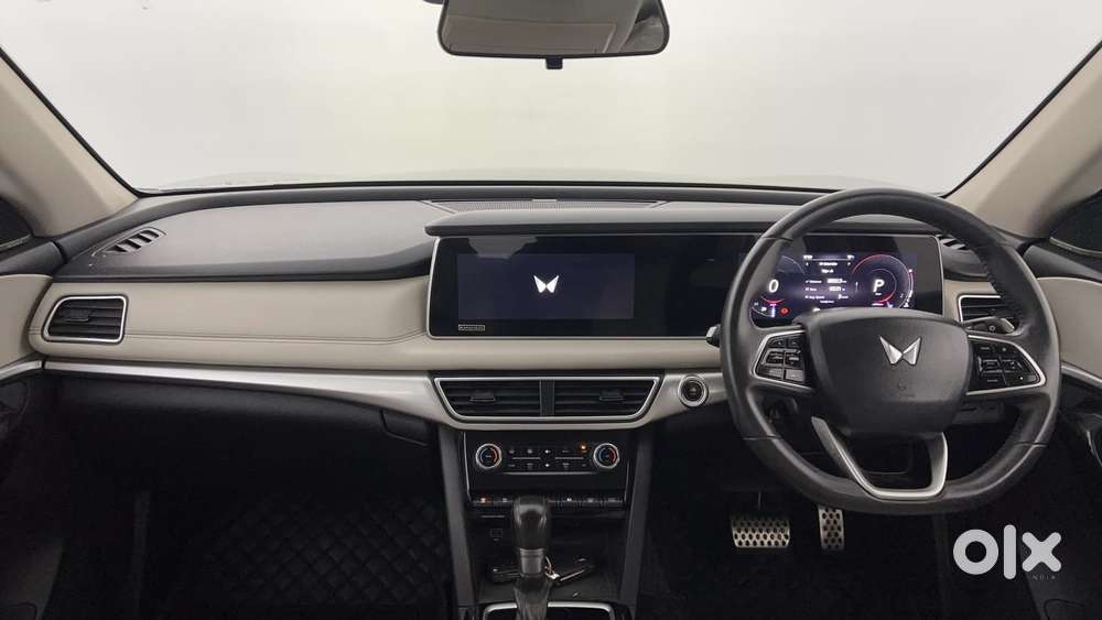 Mahindra Xuv700 2.2 Ax 7 Diesel At Luxury Pack Str, 2022, Diesel