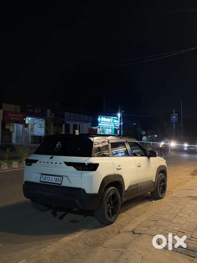 Maruti Suzuki Brezza 2024 Petrol 21000 Km Driven