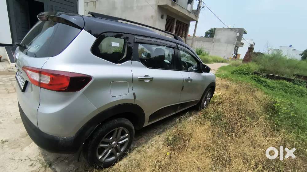Renault Triber 1.0 Rxz 2024 Dual Tone