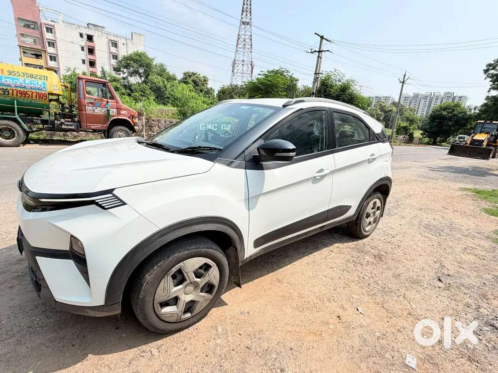 Tata Nexon Pure Plus Petrol Manual 2026
