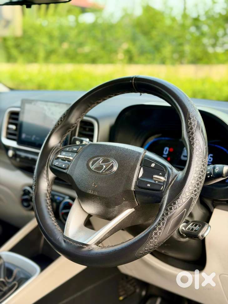 Hyundai Venue, 2022, Petrol