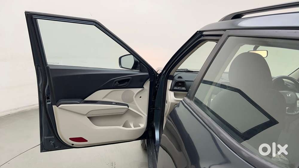 Mahindra Xuv300 W6, 2022, Petrol