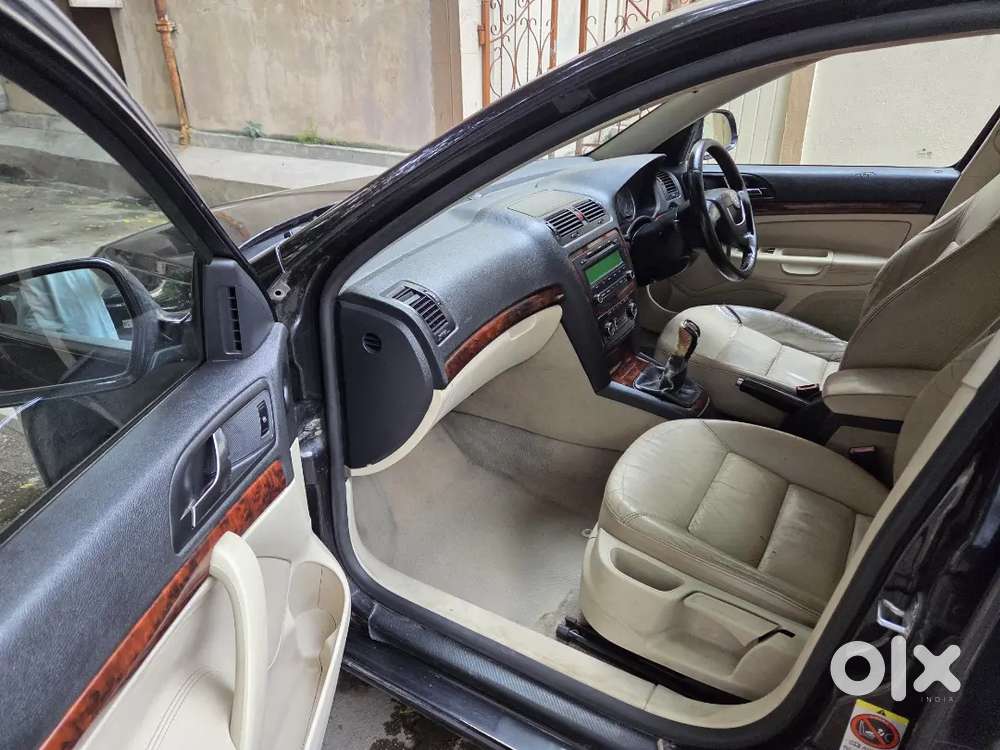 Skoda Laura Elegance 2011