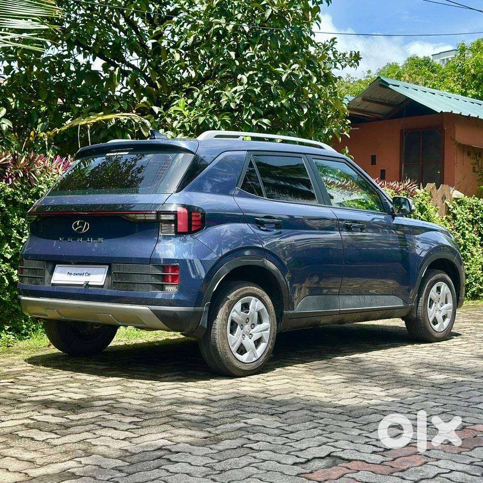 Hyundai Venue S, 2022, Petrol