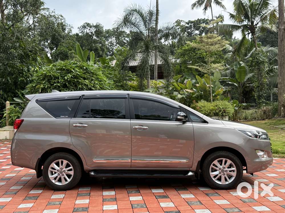 Toyota Innova Crysta 2.4 Vx Mt 8s, 2017, Diesel