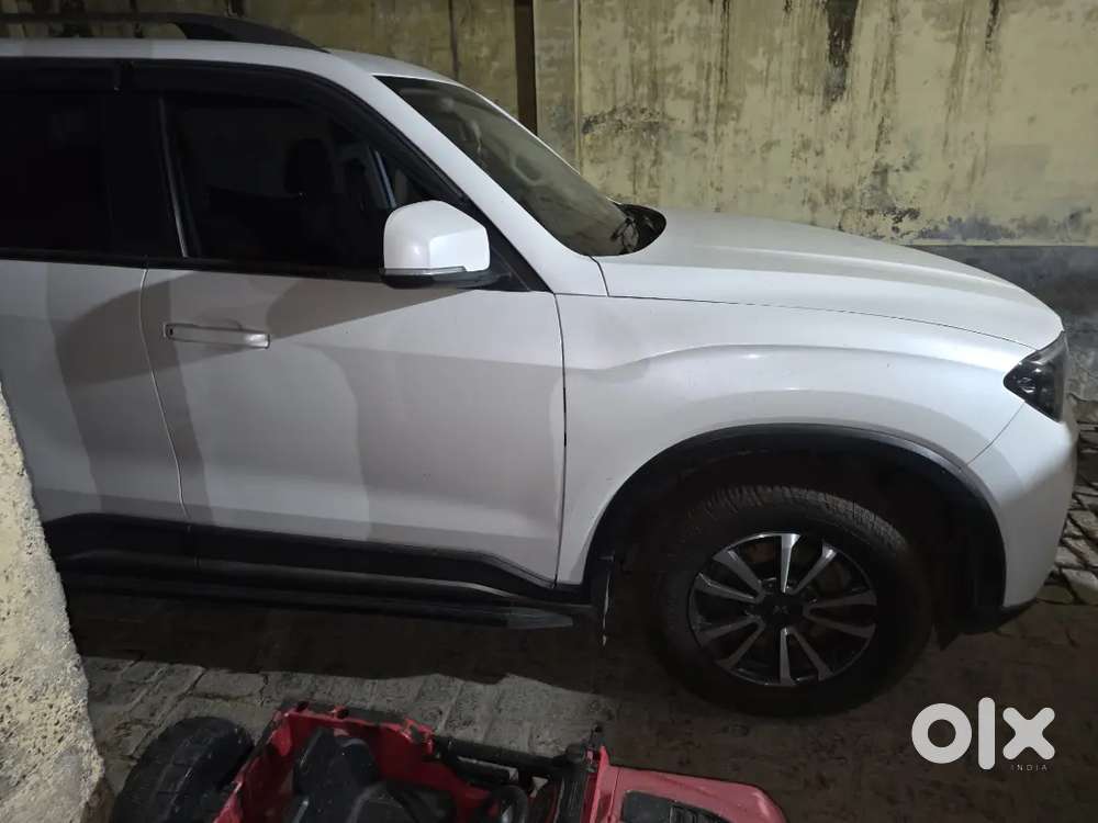 Converted Into Z8, Company Fitted Alloy Wheels, Led Fog Lamp