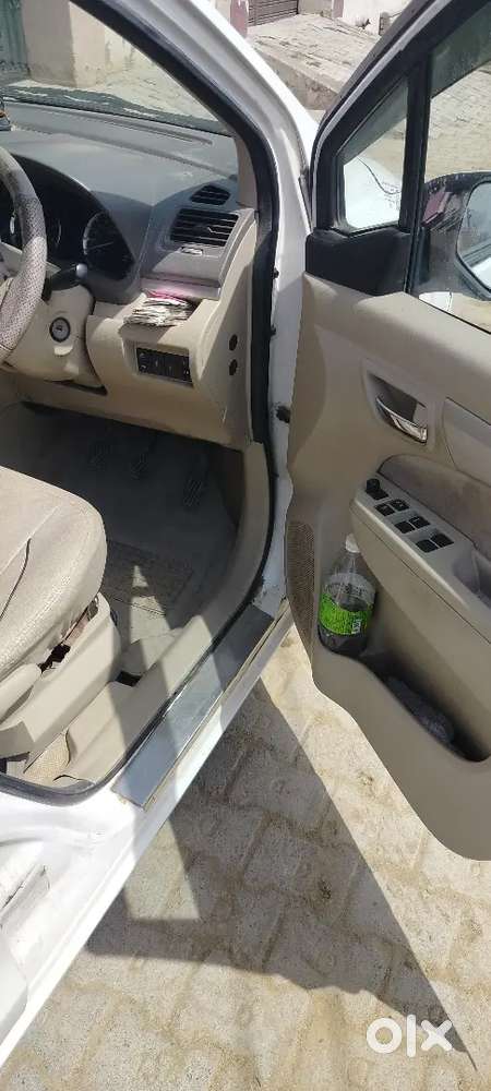 Maruti Suzuki Ertiga 2017