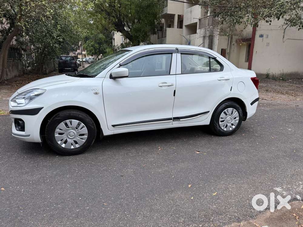 Maruti Suzuki Swift Dzire Lxi Optional-o, 2017, Cng & Hybrids