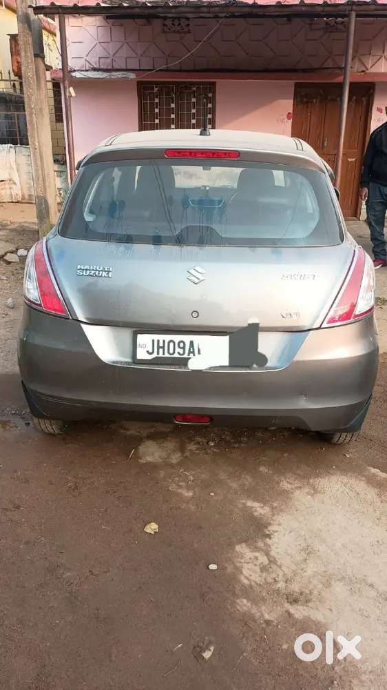 गाड़ी बिल्कुल फिट है अबतक किसी प्रकार का कोई शिकायत नहीं हुआ है।