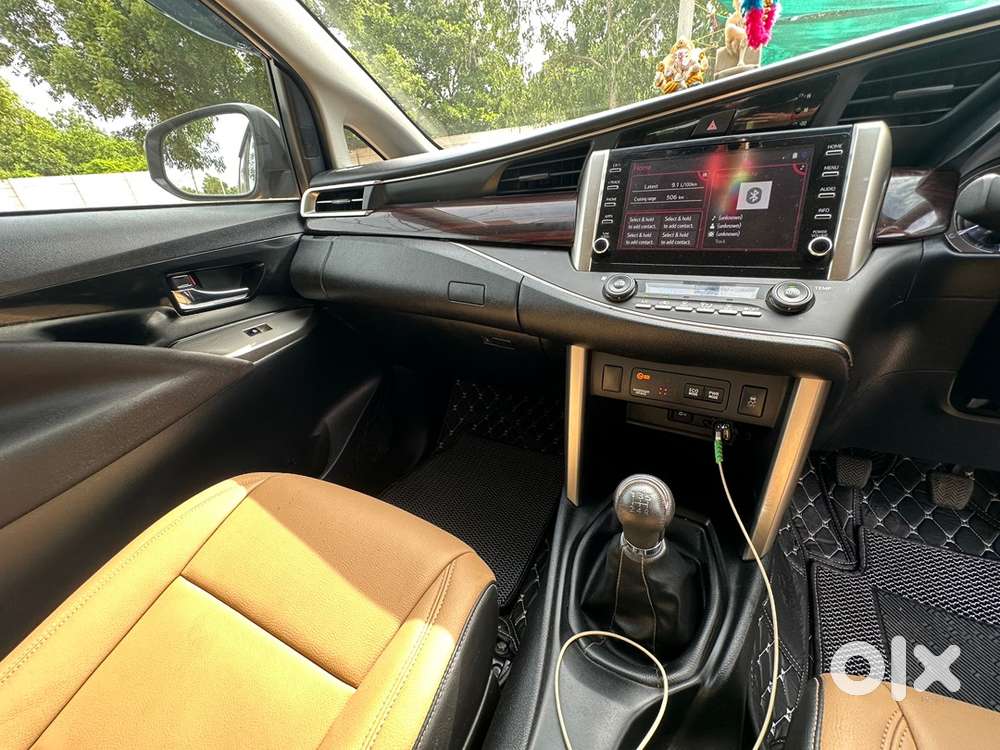Toyota Innova Crysta 2024