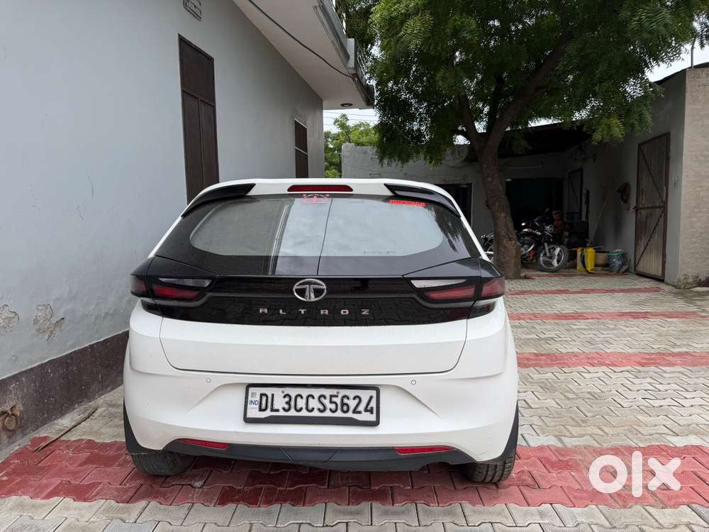 Tata Altoz Petrol 2020