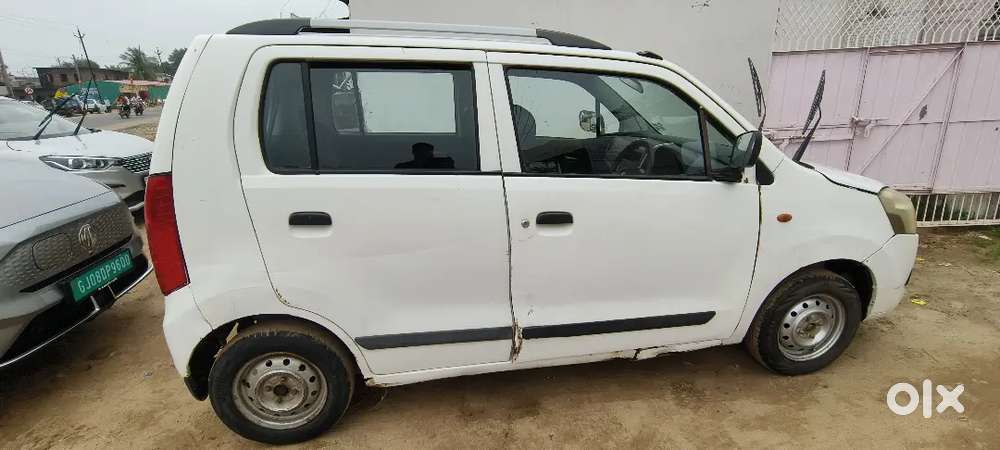 Maruti Suzuki Wagon R 2011 Cng & Petrol Line Off 200000 Km Driven