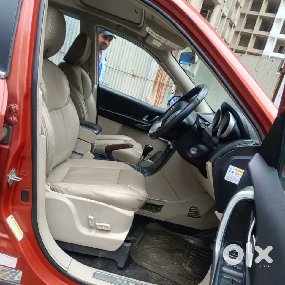 Mahindra Xuv500 At W10 Fwd, 2016, Diesel