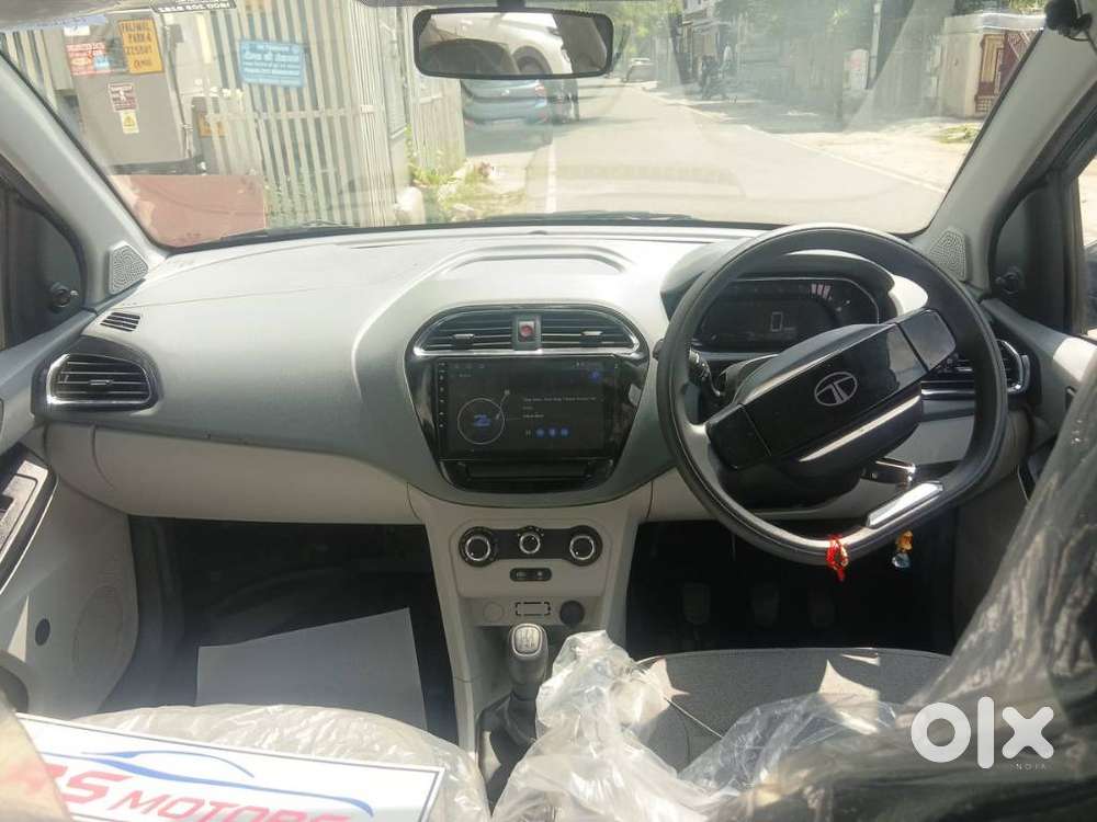 Tata Tiago, 2025, Petrol