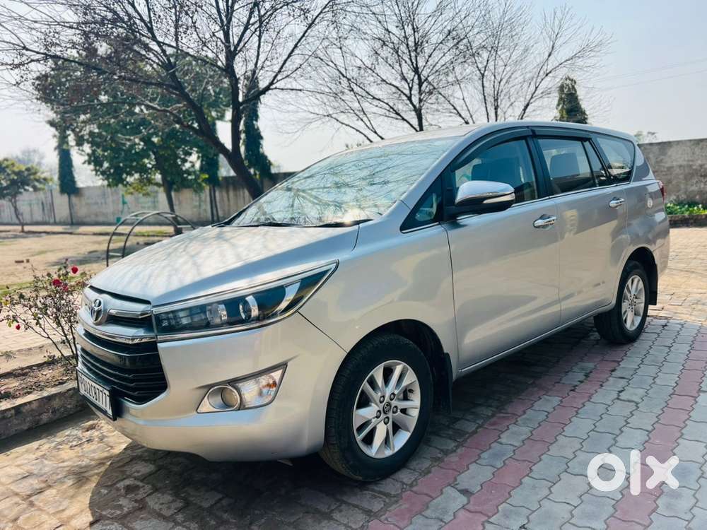 Toyota Innova Crysta 2017 Diesel Well Maintained
