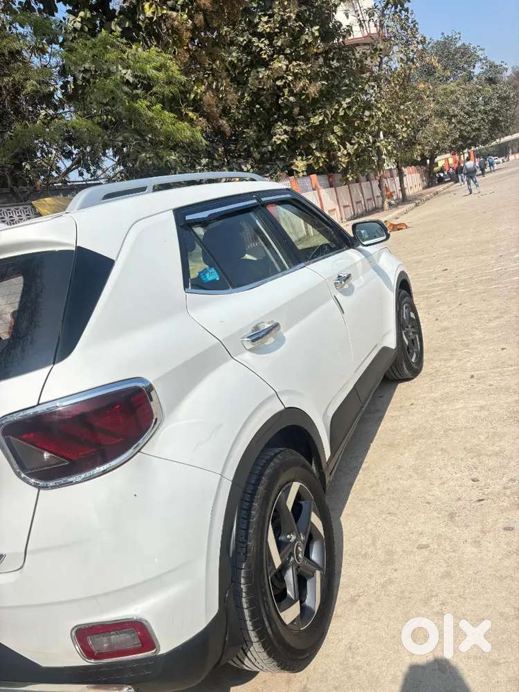 Hyundai Venue 2022 Diesel 70600 Km Driven