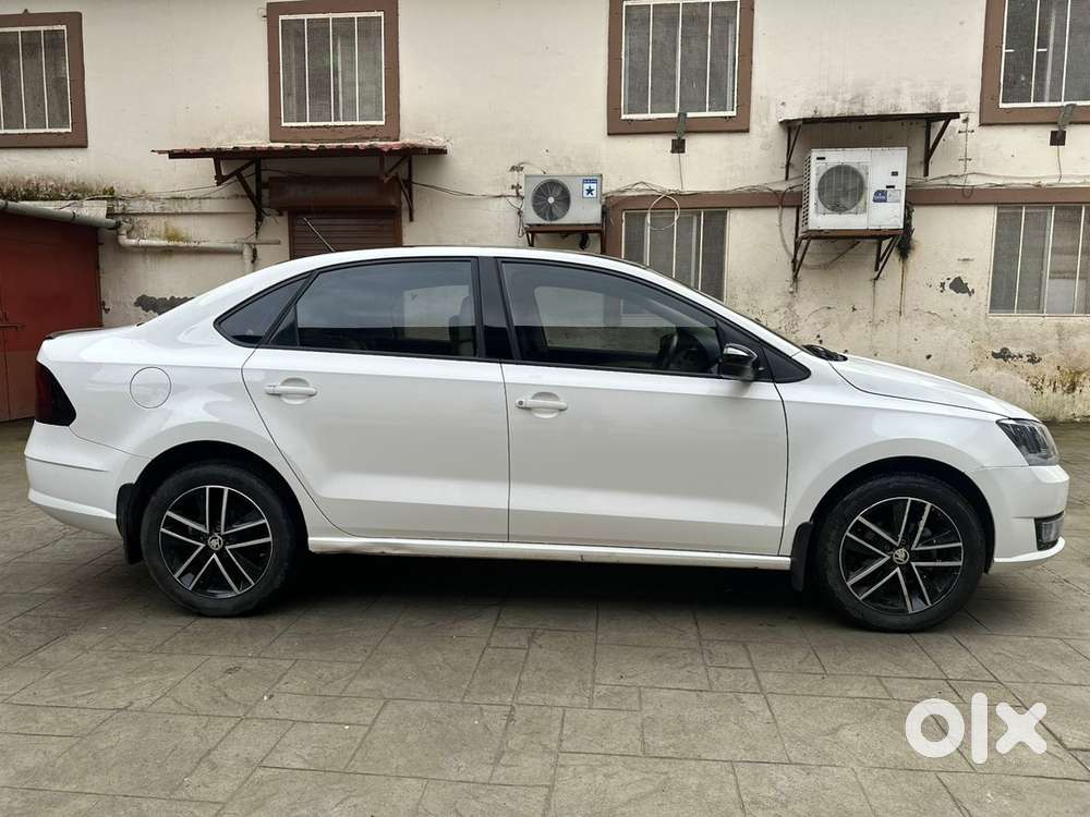 Skoda Rapid 2018 Petrol