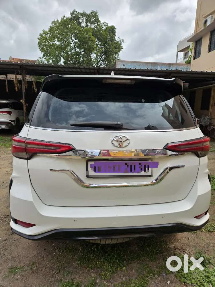 Legender Converted Toyota Fortuner 2.8 Mt 2016 Diesel Second Owner