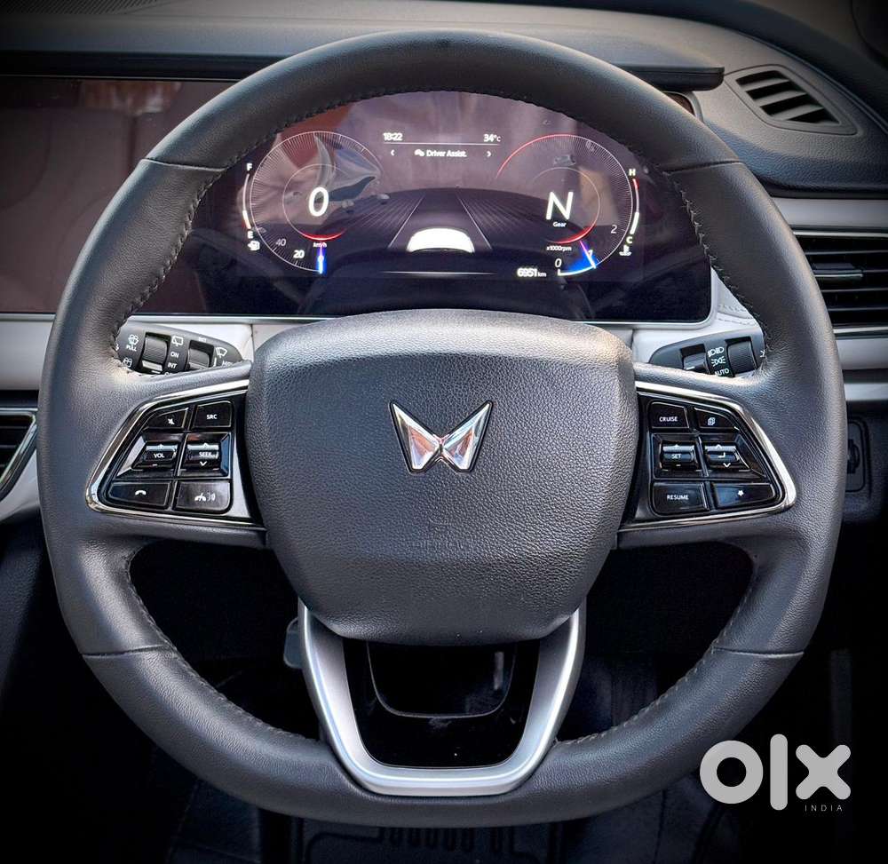 Mahindra Xuv700 2.2 Ax 7 Diesel Mt Str, 2025, Diesel