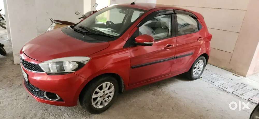 Tata Tiago, Petrol Top Model, Mannual 2017,  Milage About 20 Kmpl