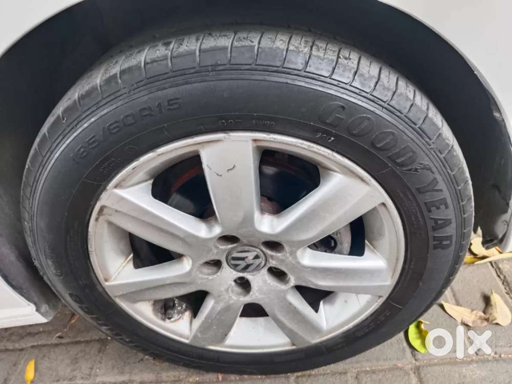 Volkswagen Vento Petrol Highline At, 2011, Petrol
