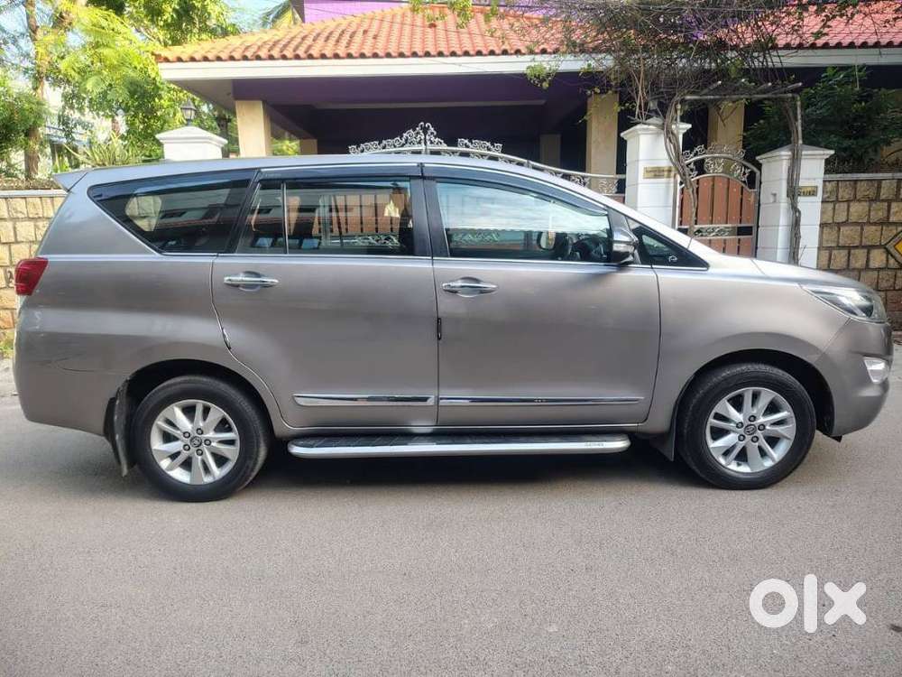 Toyota Innova Crysta 2.4 V, 2016, Diesel