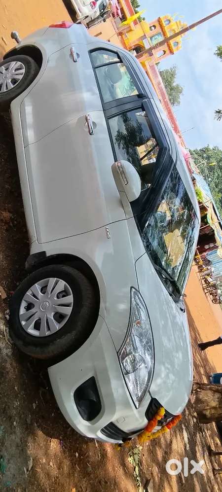 Maruti Suzuki Dzire 2015 मैन्युअल 24 किमी