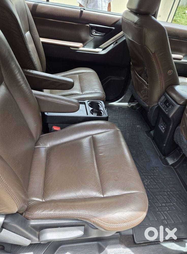 Toyota Innova Hycross 2.0 Vx Hybrid 7 Str, 2023, Petrol