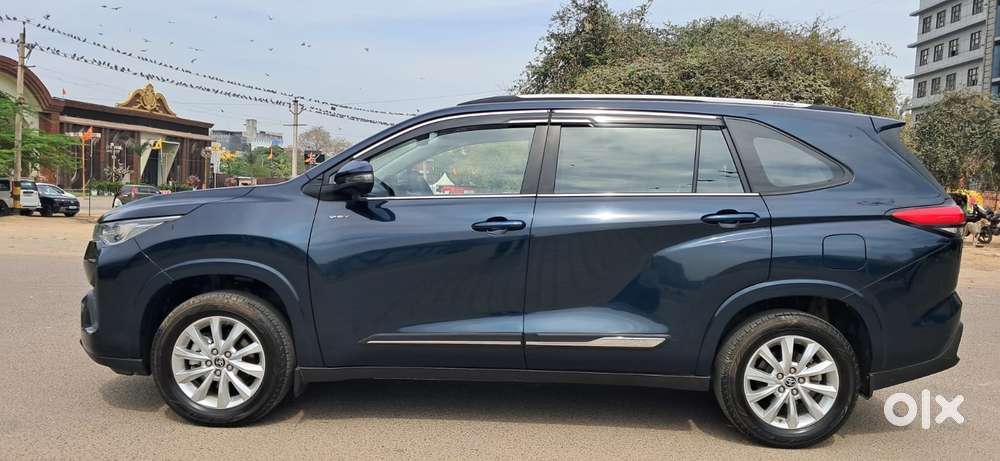 Toyota Innova Hycross 2.0 Vx Hybrid 8 Str, 2025, Petrol