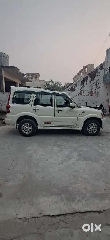 Mahindra Scorpio Classic 2014 Diesel 127000 Km Driven
