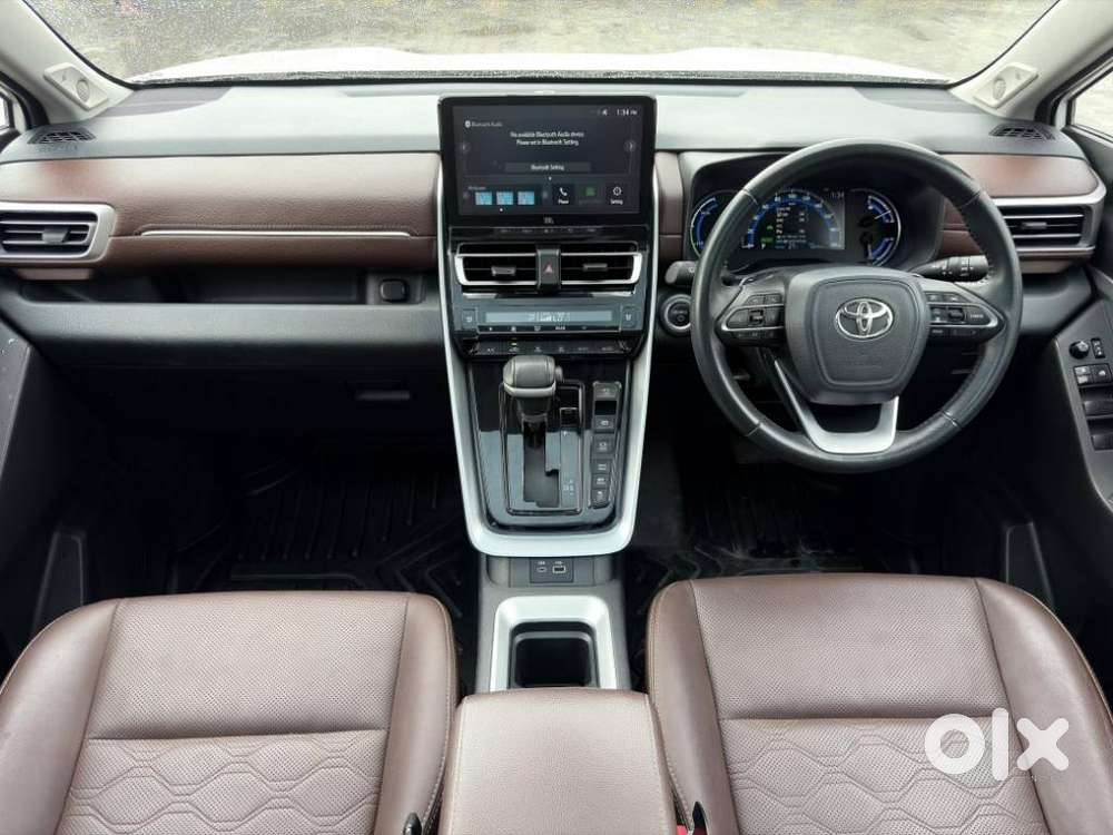 Toyota Innova Hycross 2.0 Zx (o) Hybrid 7 Str, 2023, Petrol