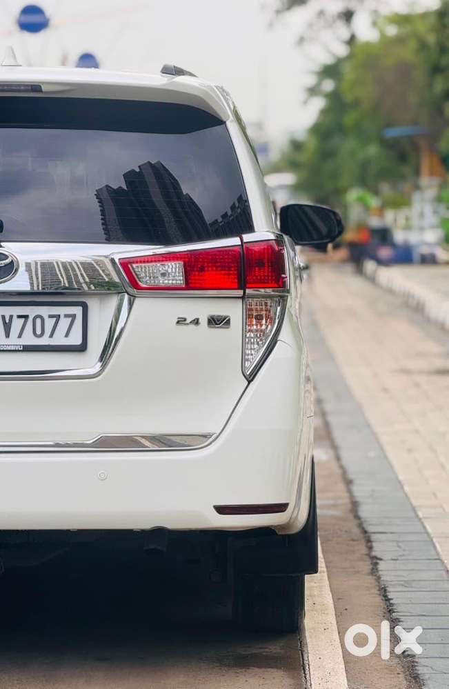 Toyota Innova Crysta 2018 Diesel 160000 Km Driven