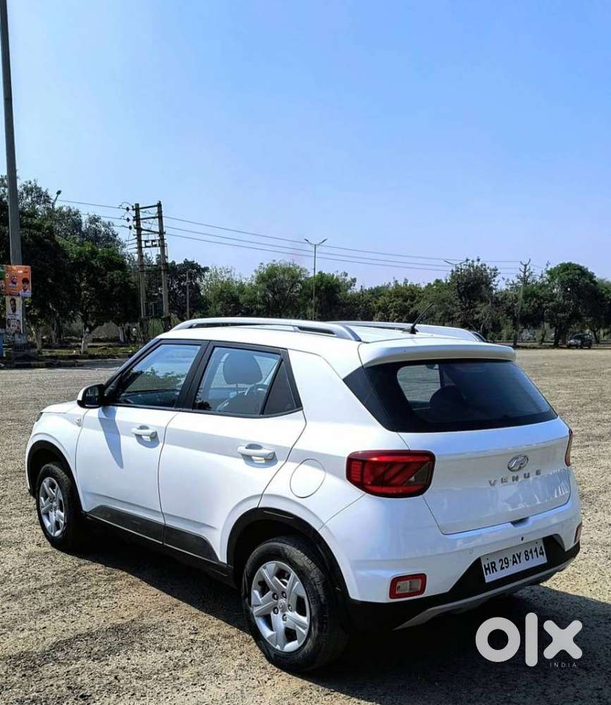 Hyundai Venue S 1.2 Petrol, 2022, Petrol