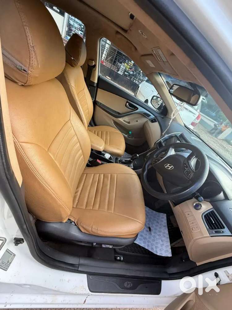 Hyundai New Elantra 2014 Diesel 93000 Km Driven