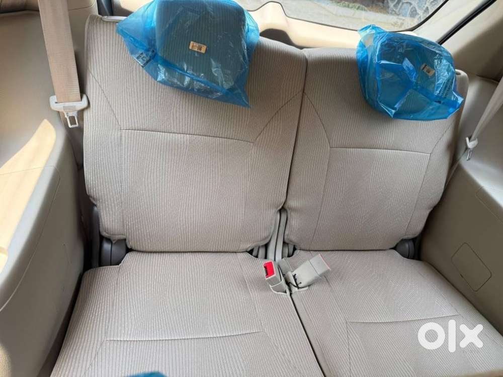 Maruti Suzuki Ertiga Vxi Shvs At, 2024, Petrol