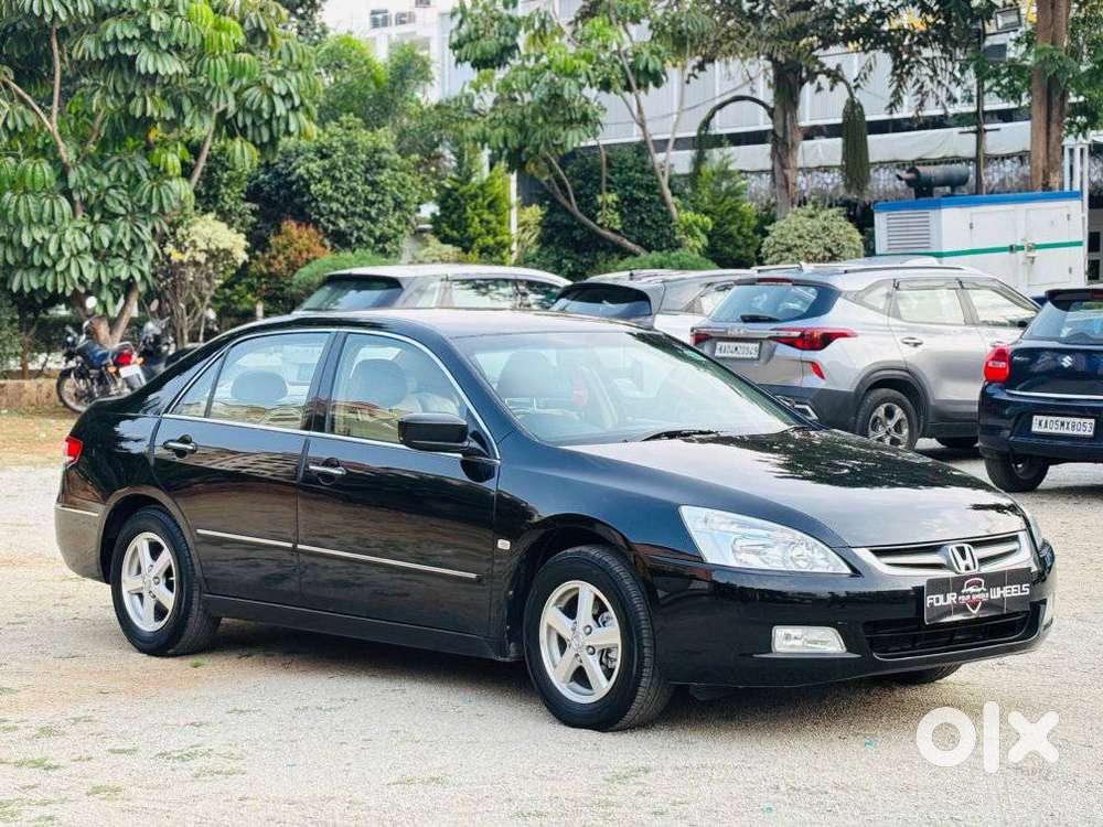 Honda Accord 2.4 Mt, 2004, Petrol