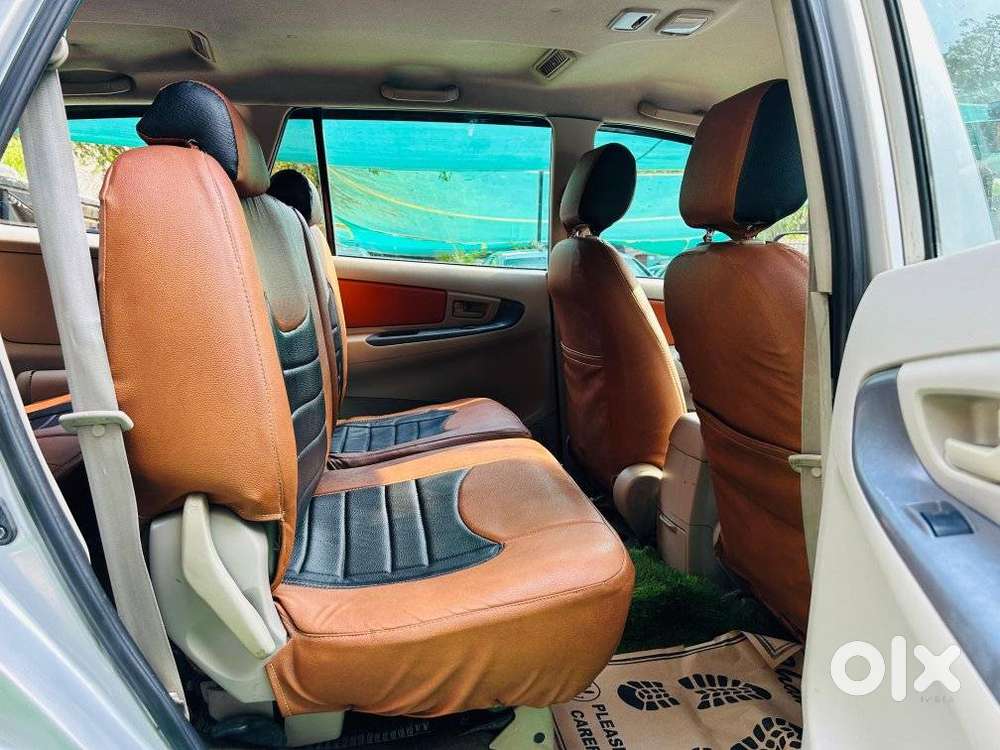 Toyota Innova 2.5 G (diesel) 8 Seater, 2012, Diesel