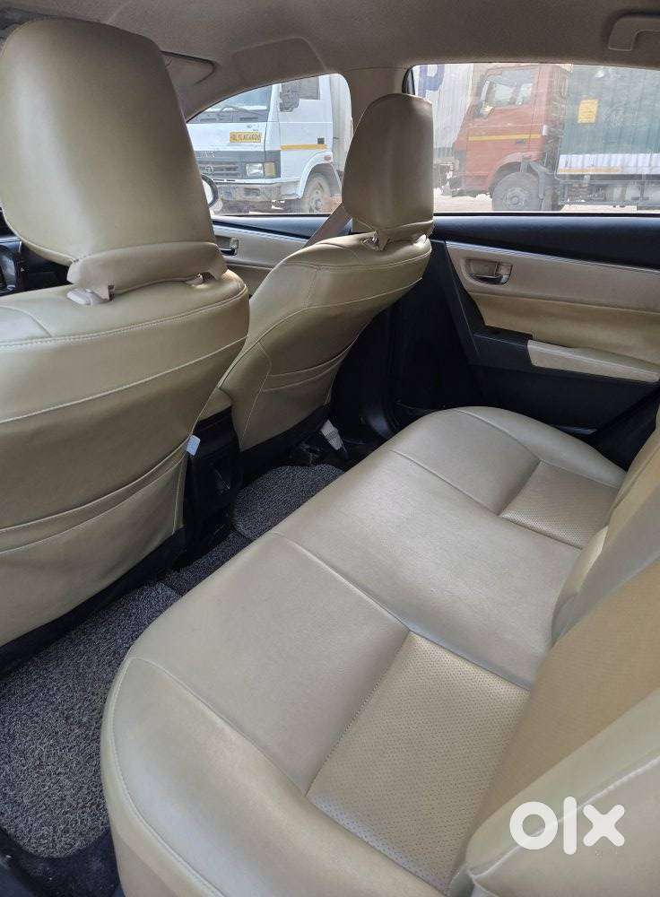 Toyota Corolla Altis 1.8 Sport, 2015, Petrol