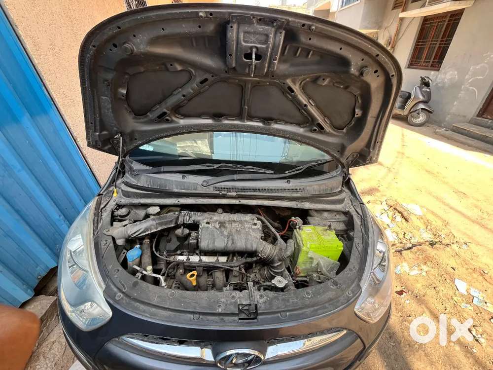 Hyundai I10 Sportz At (2011)  Single Owner  Smooth Automatic