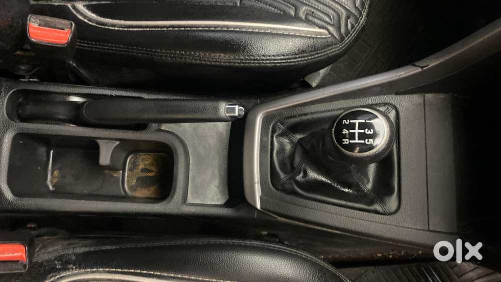 Maruti Suzuki Vitara Brezza 1.5 Vxi At, 2023, Petrol
