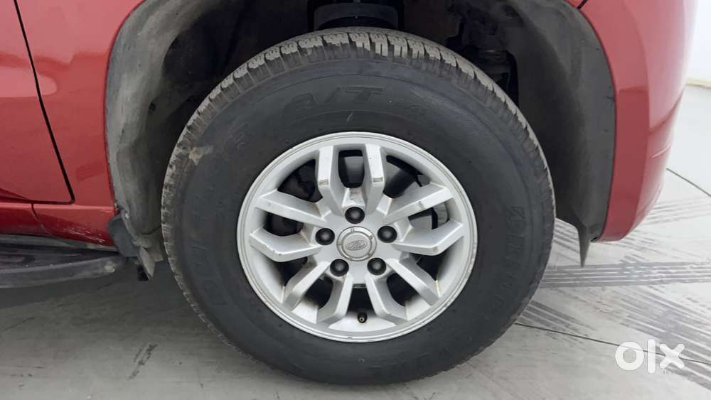 Mahindra Tuv 300 T8, 2016, Diesel