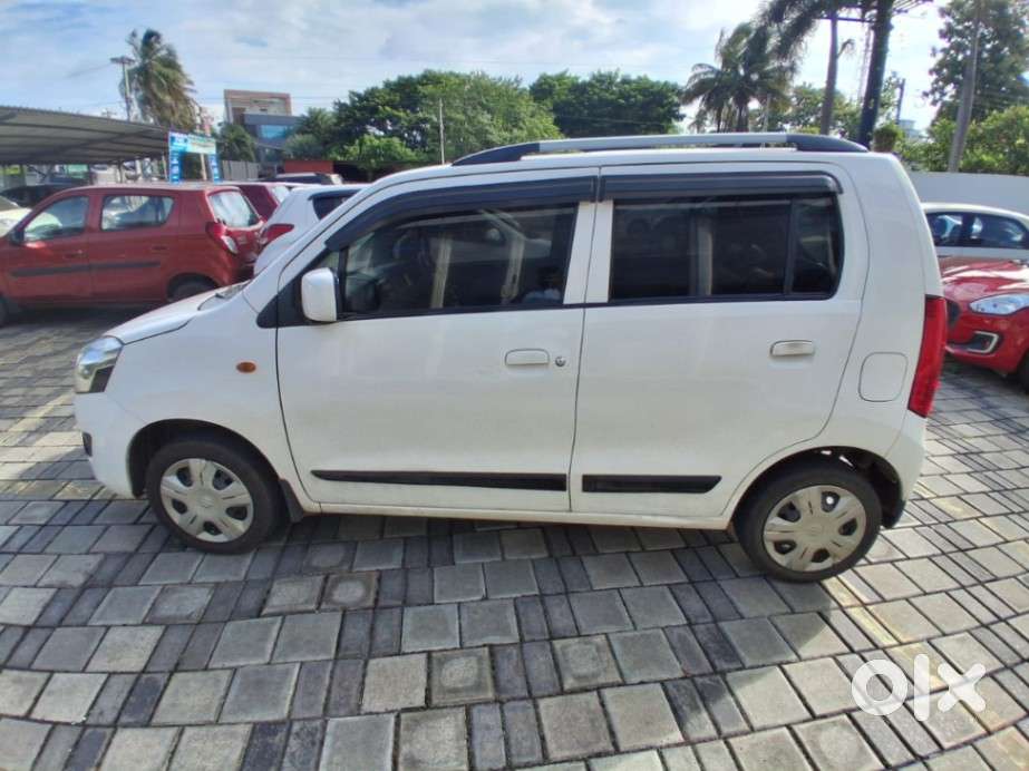 Maruti Suzuki Wagon R Vxi, 2017, Petrol