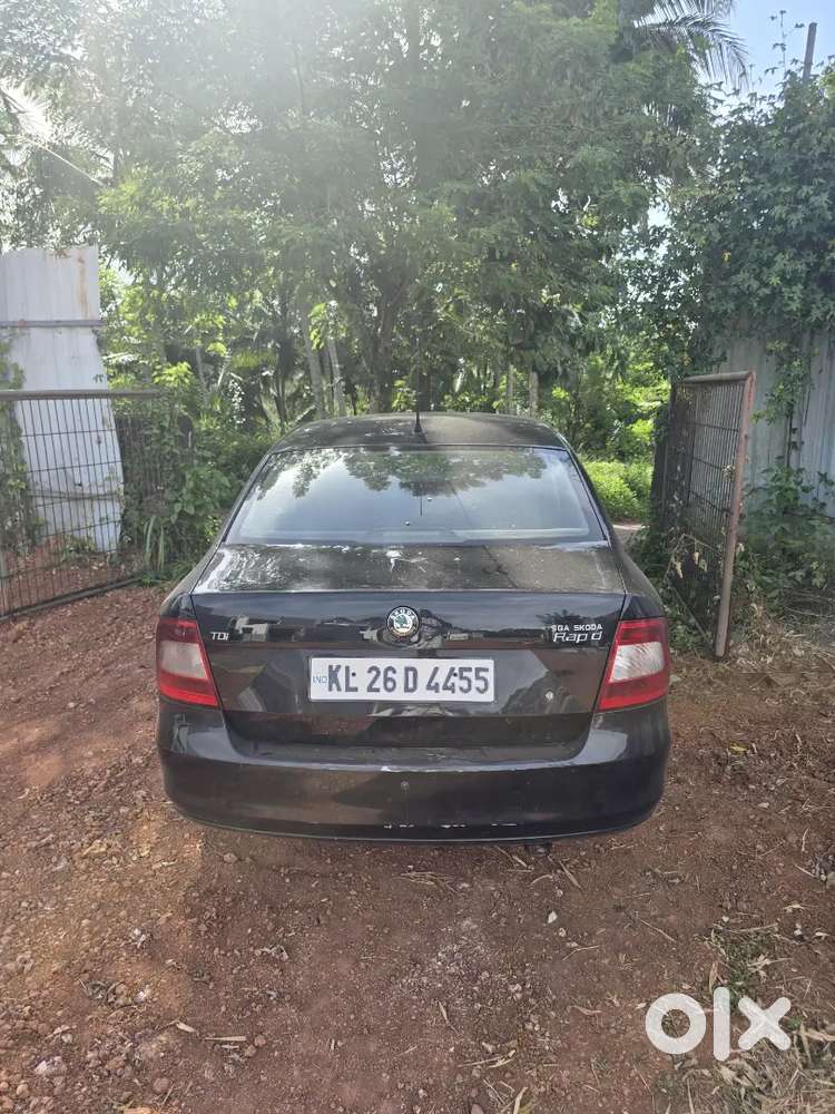 Skoda Rapid 1.6 Active Tdi 2012