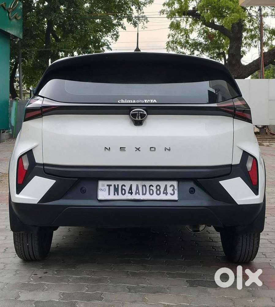 Tata Nexon, 2025, Petrol