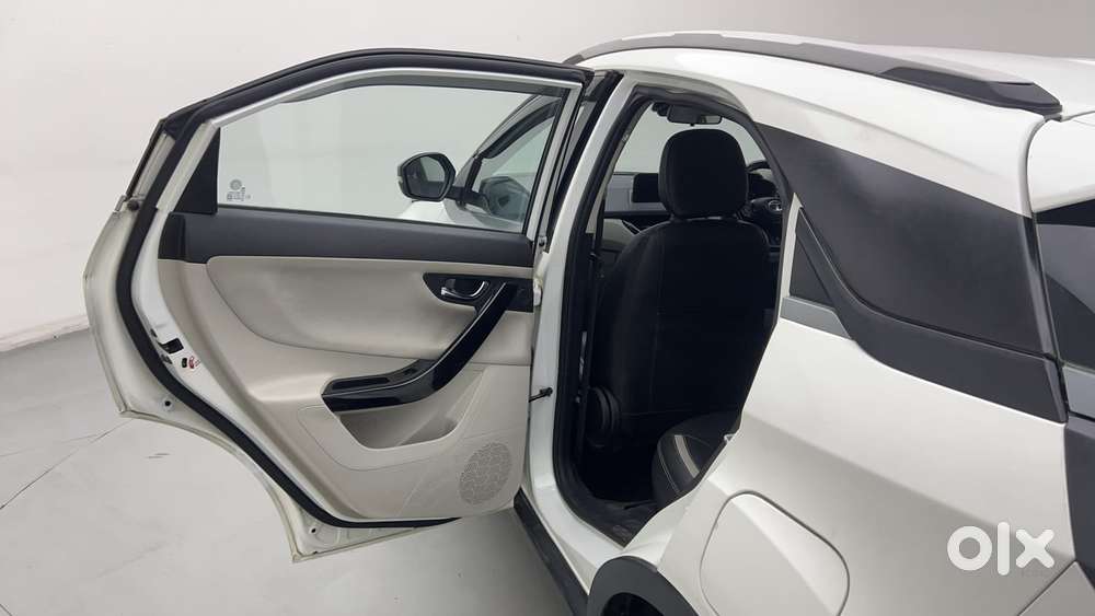 Tata Nexon 1.5 Revotorq Xza Plus S Amt, 2022, Petrol