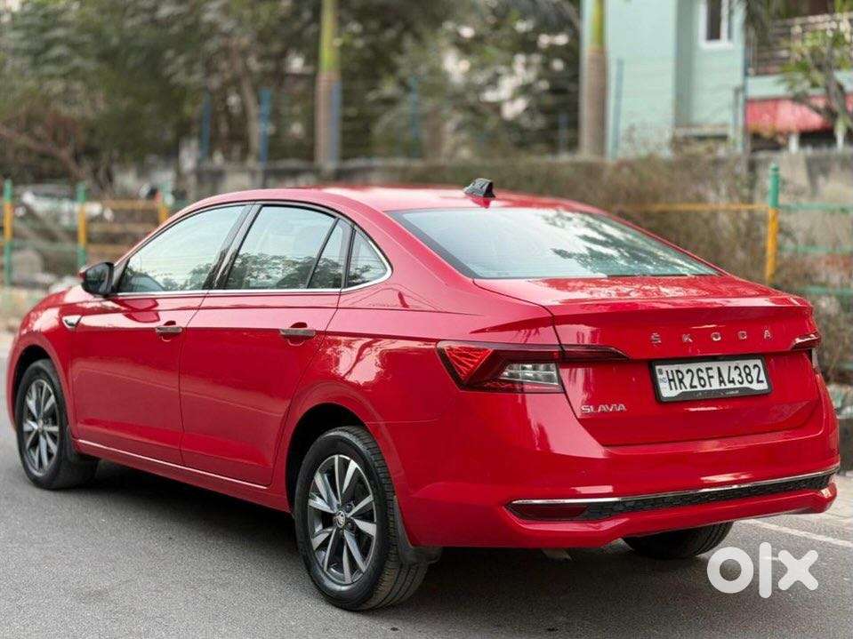 Skoda Slavia 1.0 Tsi Style At, 2023, Petrol