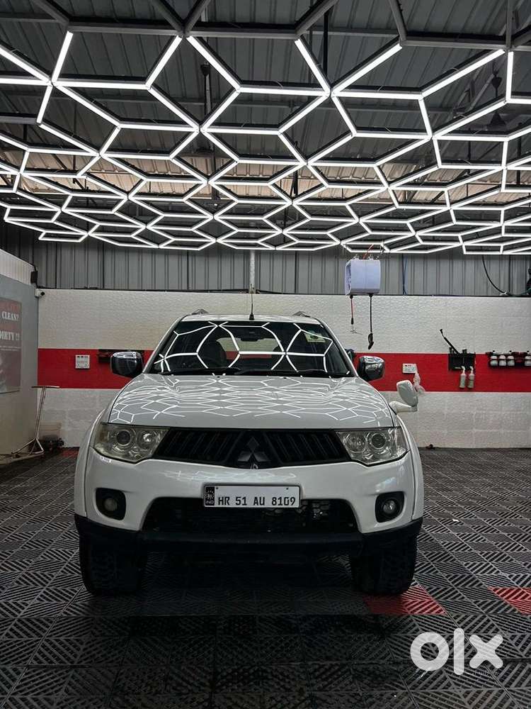 Mitsubishi Pajero Sport 2013 Diesel Well Maintained